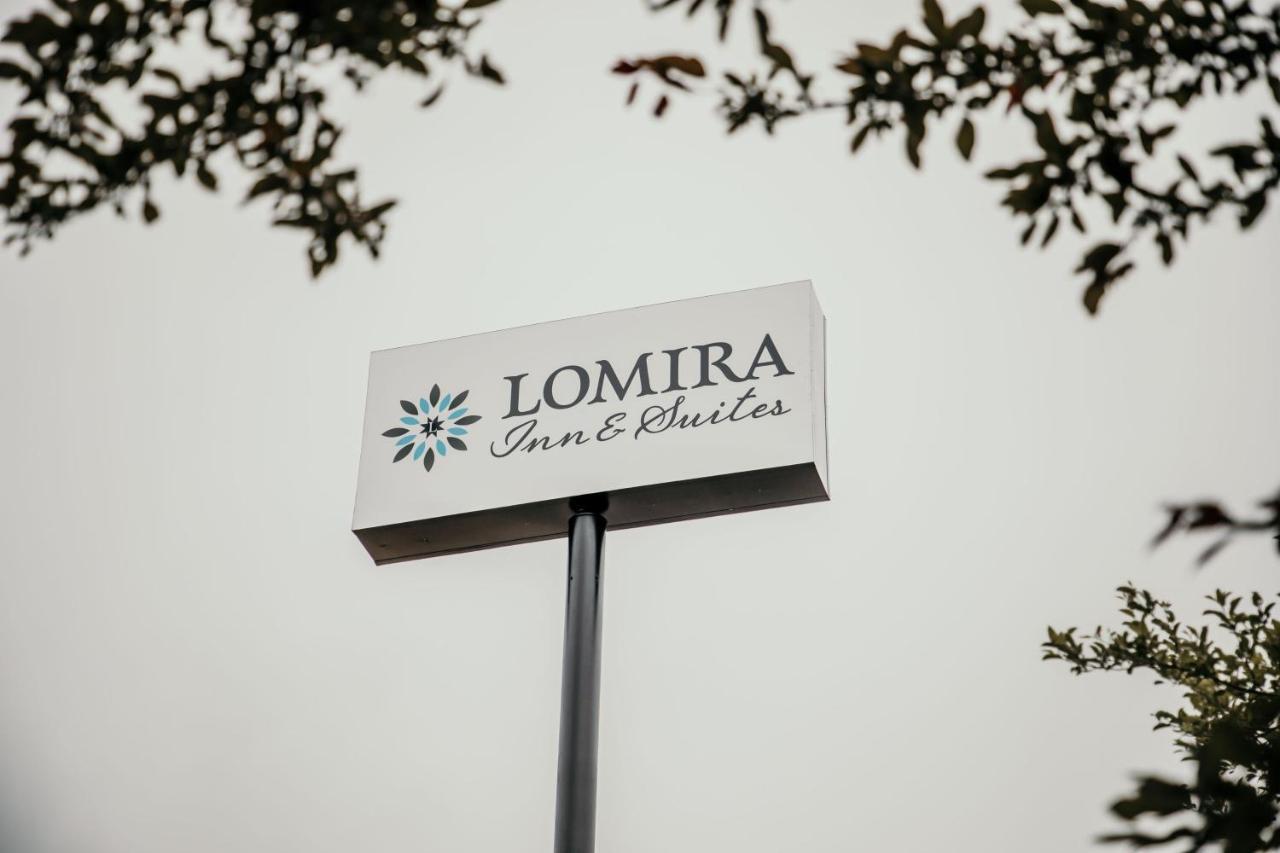 Lomira Inn And Suites Eksteriør bilde
